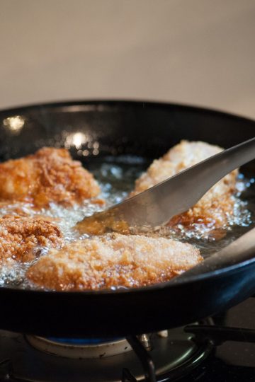 Panduan Penggunaan Alat Penggoreng Besar di Dapur