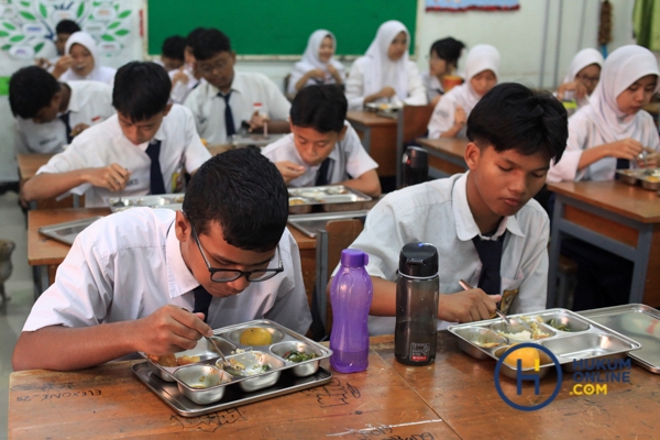 pemantauan gizi real-time sekolah